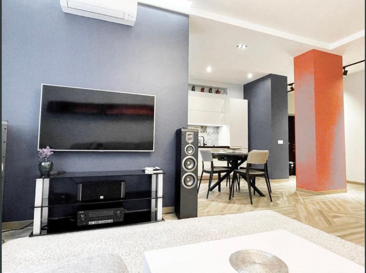 Area 2-bedroom Lux, Ekaterinoslav Square * 第聂伯罗彼得罗夫斯克