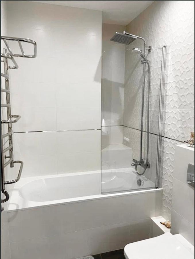 Area 2-bedroom Lux, Ekaterinoslav Square
